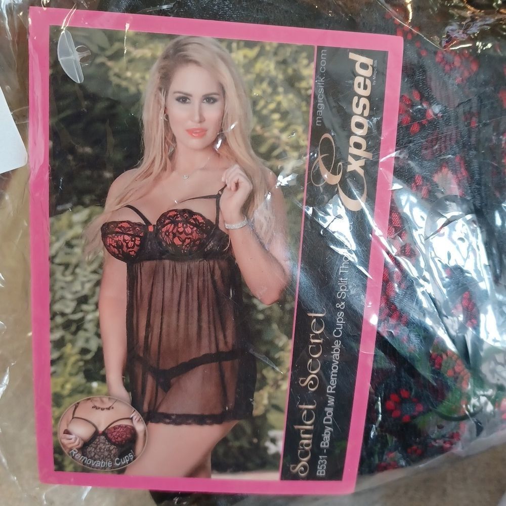 Exposed Baby Doll w/Removable Cups & Split Thong Set